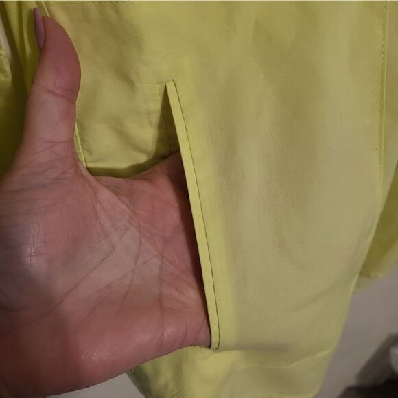 Chico's Lemon Yellow Button Up Blouse With Pockets, Chico's Size 1 (M, 8) - Picture 5 of 6